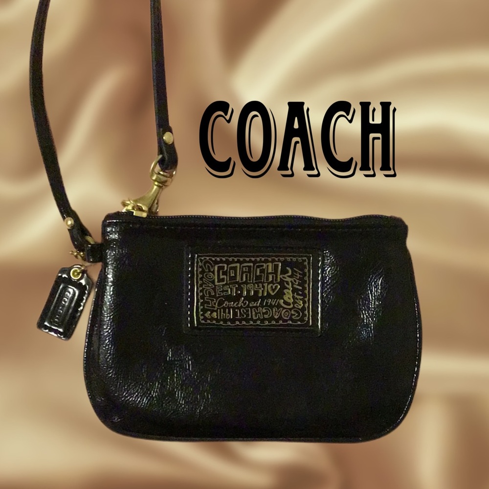 NWOT COACH Poppy Signature Wristlet, Black Patent Leather Pochette
